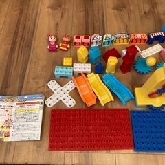 アンパンマンくるくる遊園地ブロックの画像
