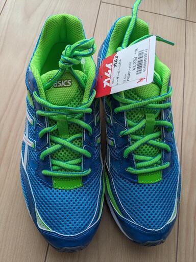 運動靴　ASICS　23.5cm