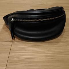 レザーボディバックの画像