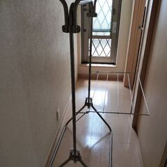 【無料/取引中】6月末廃棄　室内物干し