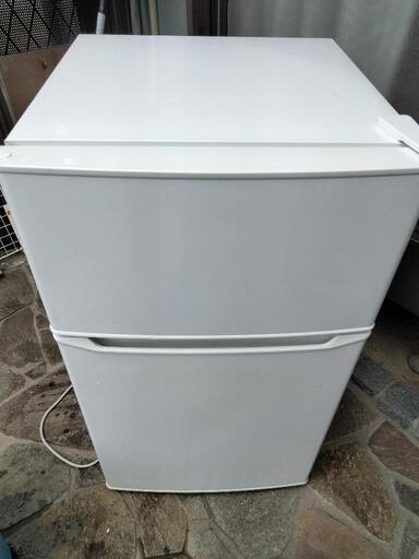 只今希望者有り。ハイアールhaier小型冷蔵庫JR-N85C