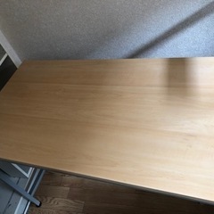 テーブル