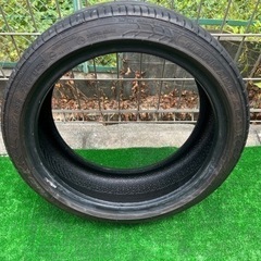 車のパーツ タイヤ、ホイールの画像