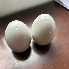 ヤマザキ皿(10枚まとめて) 、卵型調味料入れの画像