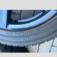 車のパーツの画像