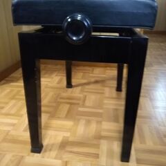 ピアノ用椅子　中古品