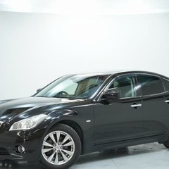 黒塗りセダンかっこいいですね…👀👀　日産　フーガ