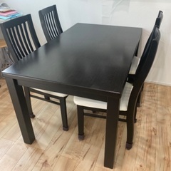 ダイニングテーブル　セット5点