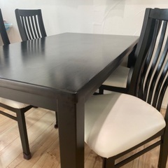 ダイニングテーブル　セット5点の画像