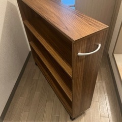 譲渡し決定！　本棚　コミック本棚　2台で600円