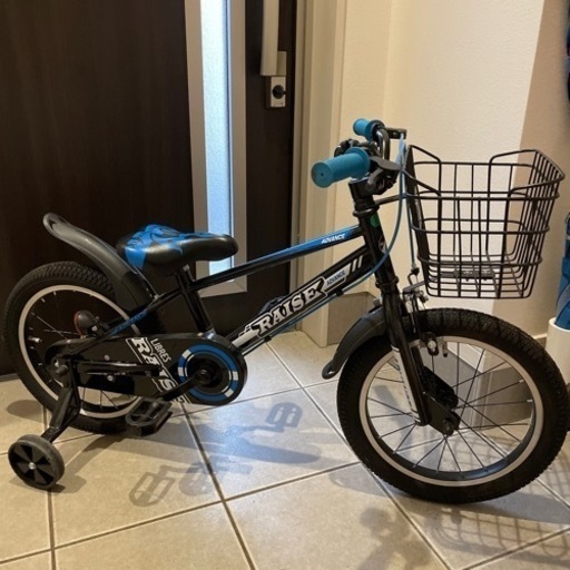 16インチ　子供自転車 補助輪付き