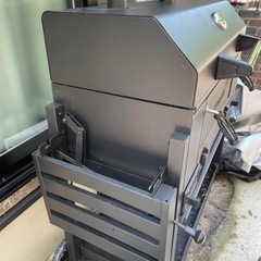マスタービルド ワゴングリル チャコールグリル バーベキューグリル 屋外 BBQ 炭入れ アウトドア キャンプ パーティー グランピング コストコ MASTERBUILTの画像