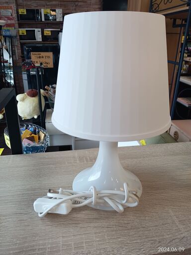 IKEA　テーブルライト　　サイズ（約）幅13×奥13×高29　　■近隣配送無料 買取GO‼　栄和店