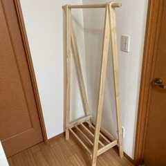 ハンガーラック　コート掛け