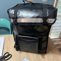 UberEATSみたいなリュック