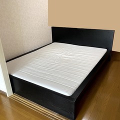 IKEA ベッド　クイーンサイズ　幅 160 x 丈 195 c...