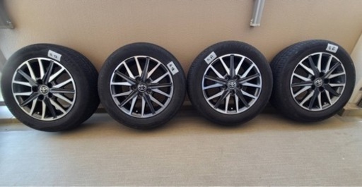 車のパーツ タイヤ、ホイール