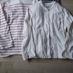 無印良品 ユニクロ長袖カットソーとシャツ