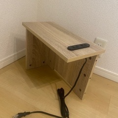 家具 配線隠しの画像