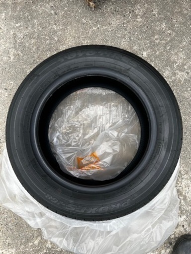 車のパーツ タイヤ、ホイール