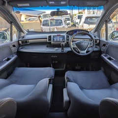 ★注目価格！フリードスパイクHV「ジャストセレクション」実走7.5万㌔！禁煙車！両側パワースライド！スマートキー！クルコン！HDDナビ！の画像