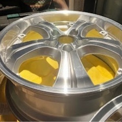 アルミホイールの画像