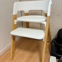 ストッケ
 ステップス 本体＋ベビーセット+トレイの画像