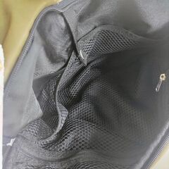 モスグリーンの小旅行用手提げ鞄かばんの画像