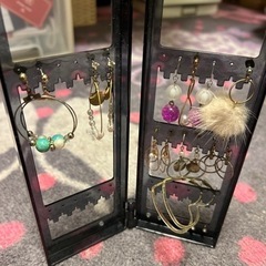ピアス