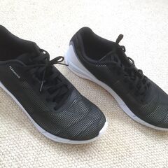 数度ジム室内で使用　REEBOK　リーボック　ファストフレックスウィーブ　メンズシューズ　スニーカー　２８cmの画像
