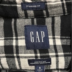 【6月末まで】GAPシャツ メンズの画像