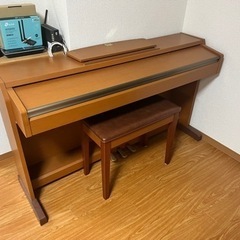 電子ピアノ YAMAHAグラビノーバCLP-220の画像