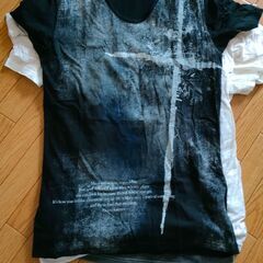 シュリセルのTシャツ数着｜ストール２着｜スヌード１着｜アウター１着｜キルデリク1着|ジャケット3着の画像