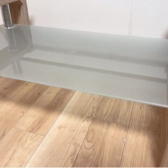 【0円】ガラステーブルの画像