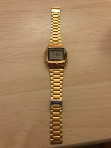 カシオ　腕時計　ゴールド