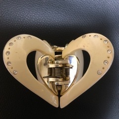 ヘアアクセサリー  4つセットの画像