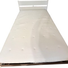 【予約中】IKEAベッドフレーム + ポケットスプリングマットレスの画像