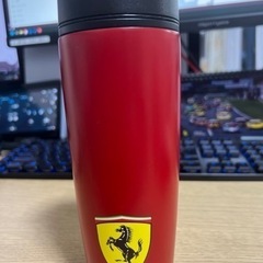 フェラーリ  スクデリアロゴ入りタンブラー