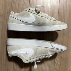 NIKEレディーススニーカーの画像