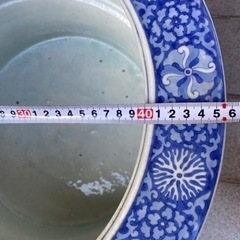 【最終値下げです】 火鉢　メダカ
　睡蓮の画像