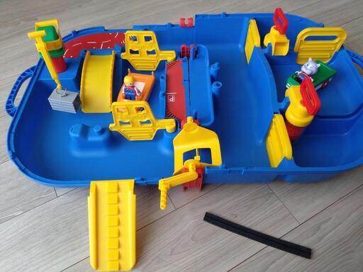 ボーネルンド　アクアプレイ　ロックボックス