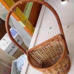 0610-054 かご　花入れ