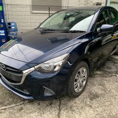 H27年式　マツダ　デミオ　1.3Cの画像