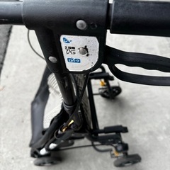 シルバーカー 歩行器の画像