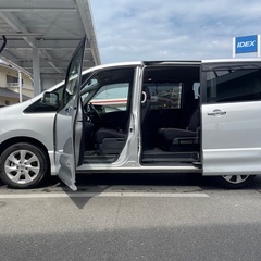 25年式☆ガソリン代 節約☆S-HYBRID入りました‼️月々1.3万円〜分割払い可❗️車検2年付き！大人気☆ニッサン セレナ☆8人乗り☆SDナビ付き☆走行中DVD見れます☆ETC☆バックカメラ☆ドラレコ付きのフル装備☆電動スライドドア☆ウィンカーミラー☆フル装備☆車内広々三列シート‼️の画像