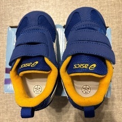 新品asicsベビーシューズの画像