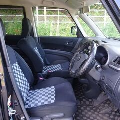 平成２４年式　ソリオ　４WD　ブラック＆ホワイト　人気のブラック！　ナビ　両側パワースライドドア　Ｄ席シートヒーター　予備検付きの画像