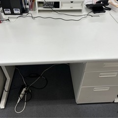 家具 オフィス用家具 机10台
