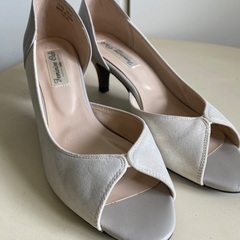 ダイアナパンプスとオープントゥパンプス　23.5〜24cmの画像