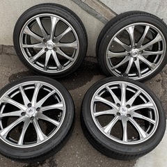 車のパーツ タイヤ、ホイール